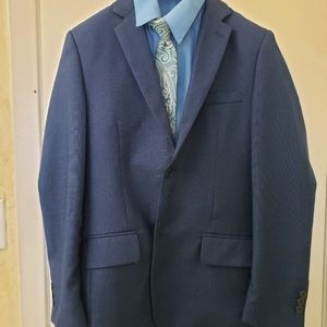 Boys suit w/shirt & tie *perfect Easter suit*